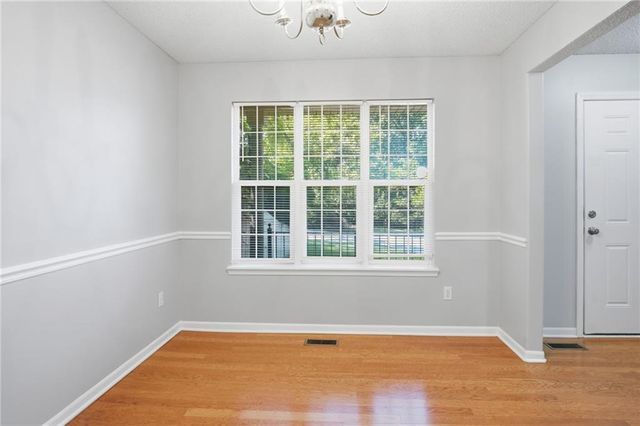 3939 Highland Avenue, Kansas City, MO 64110