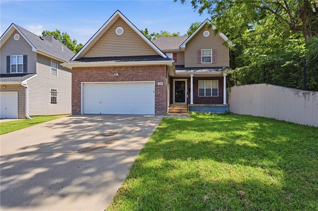 3939 Highland Avenue, Kansas City, MO 64110