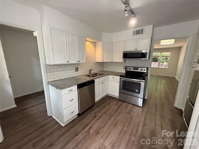 4605 Hedgemore Drive, Charlotte, NC 28209