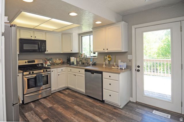 4760 BURCH CREEK DR, South Ogden, UT 84403
