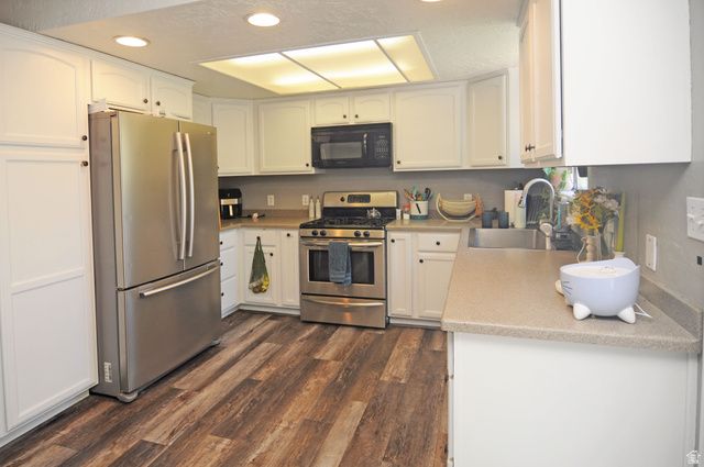 4760 BURCH CREEK DR, South Ogden, UT 84403