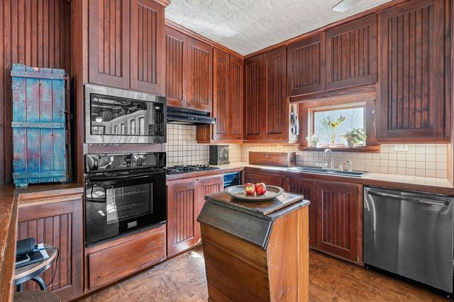 410 Cibilo ST, Lockhart, TX 78644