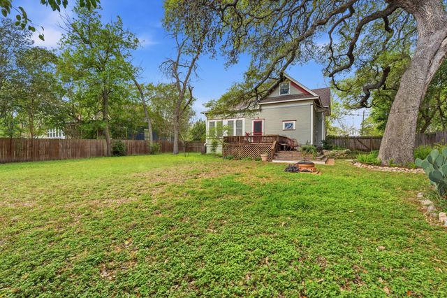 410 Cibilo ST, Lockhart, TX 78644