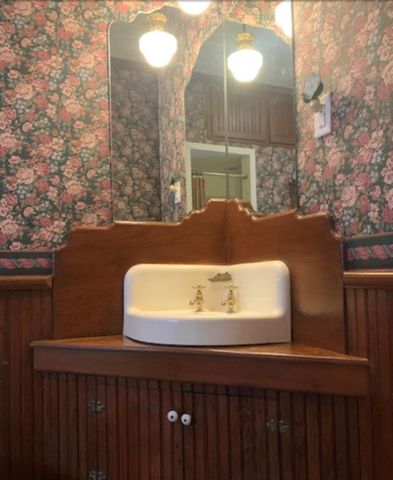 410 Cibilo ST, Lockhart, TX 78644