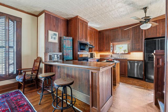 410 Cibilo ST, Lockhart, TX 78644