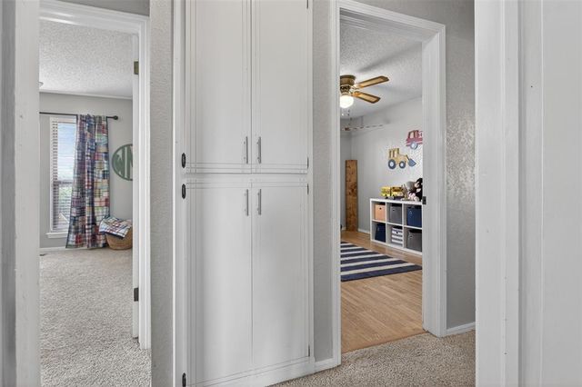 827 Lancaster Drive, Yukon, OK 73099