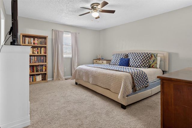 827 Lancaster Drive, Yukon, OK 73099