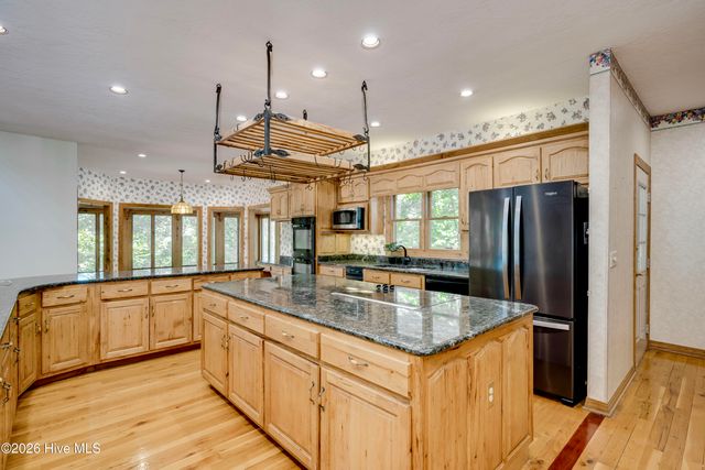 201 Rhett Drive, Mc Cormick, SC 29835