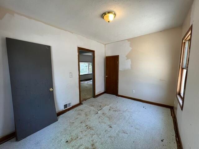 3903 AVENUE C, Council Bluffs, IA 51501
