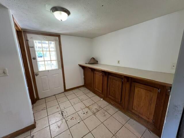 3903 AVENUE C, Council Bluffs, IA 51501