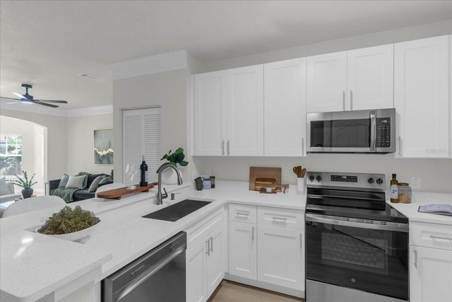 4207 S DALE MABRY HIGHWAY 1210, Tampa, FL 33611