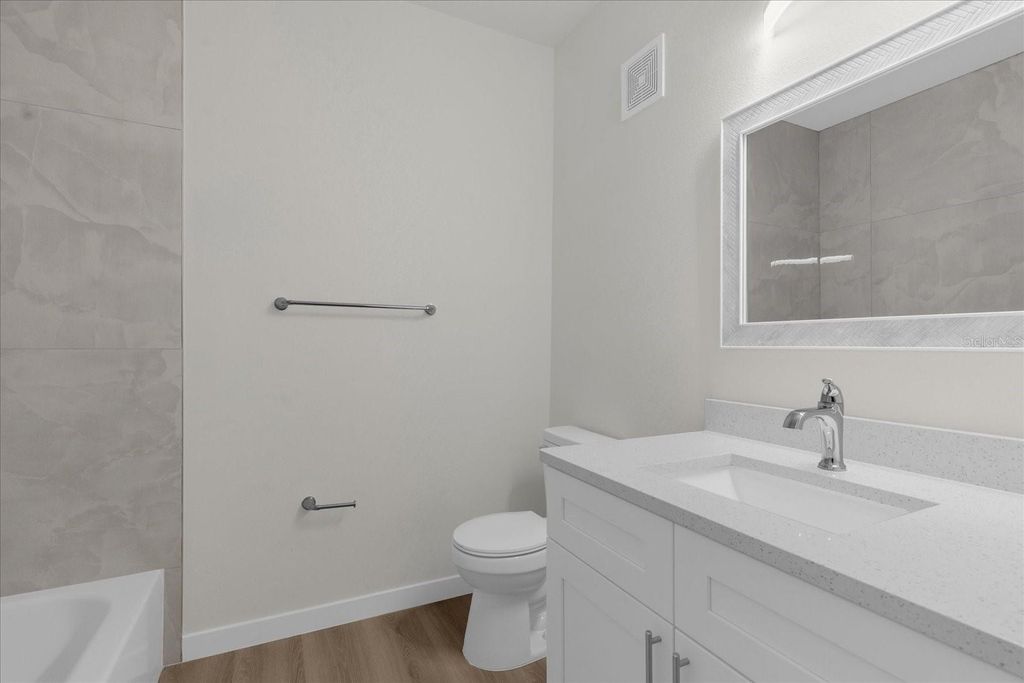 Image 25 of property listing at 4207 S DALE MABRY HIGHWAY 1210, Tampa, FL 33611