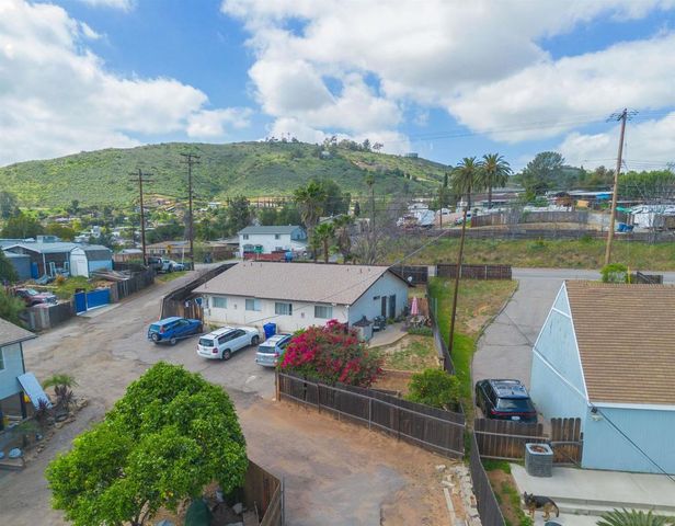 12005 7 Lacie Ln, Lakeside, CA 92040