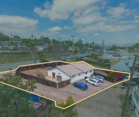 12005 7 Lacie Ln, Lakeside, CA 92040