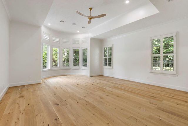 14 N Palmiera Circle, The Woodlands, TX 77382