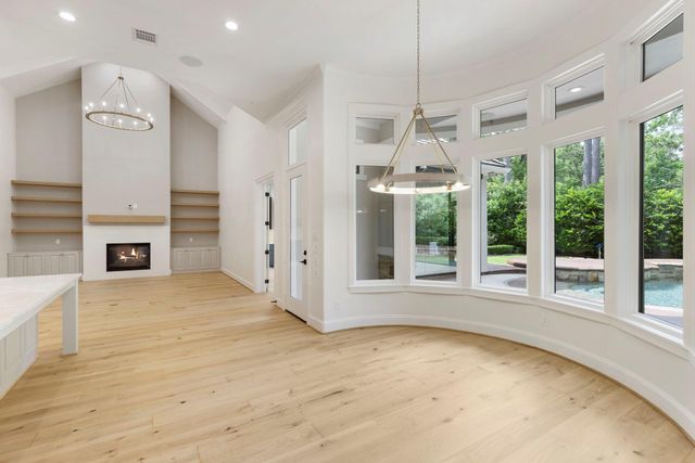 14 N Palmiera Circle, The Woodlands, TX 77382