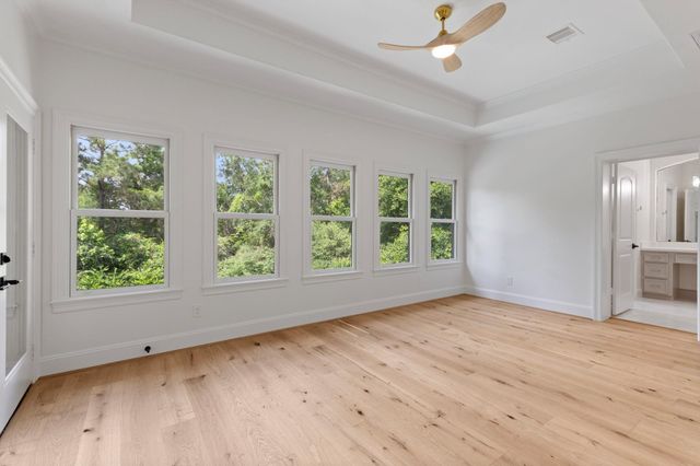 14 N Palmiera Circle, The Woodlands, TX 77382