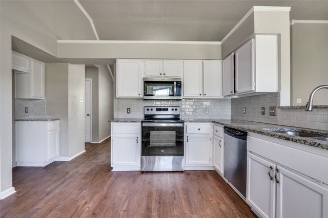 1113 Harvest Hill Lane, Lancaster, TX 75146