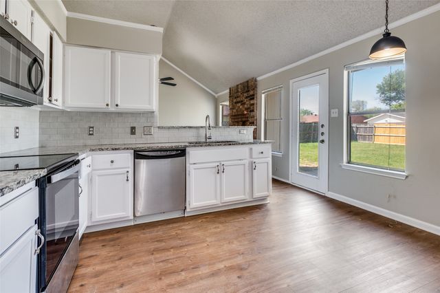 1113 Harvest Hill Lane, Lancaster, TX 75146