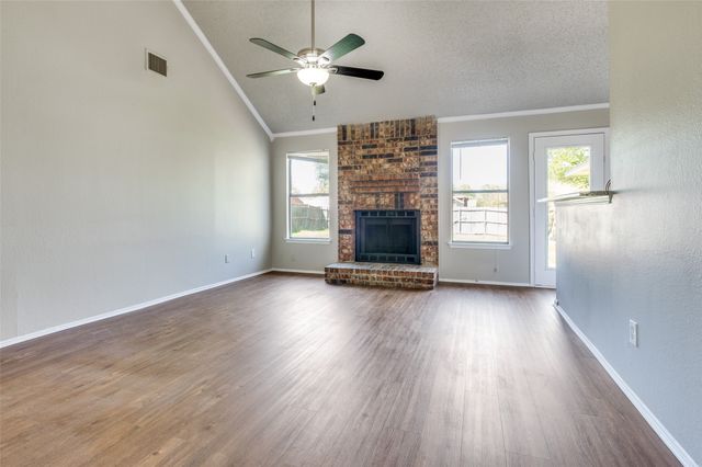 1113 Harvest Hill Lane, Lancaster, TX 75146