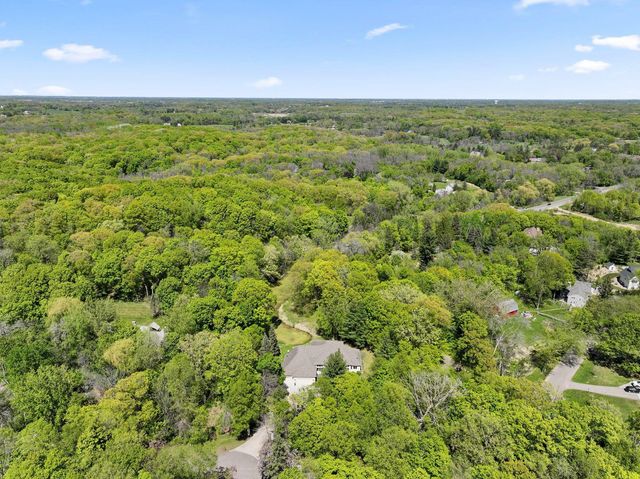 1650 N Farm Road, Long Lake, MN 55356