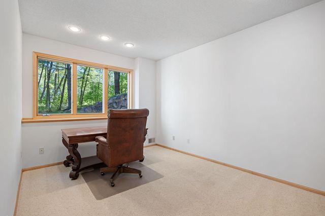 1650 N Farm Road, Long Lake, MN 55356