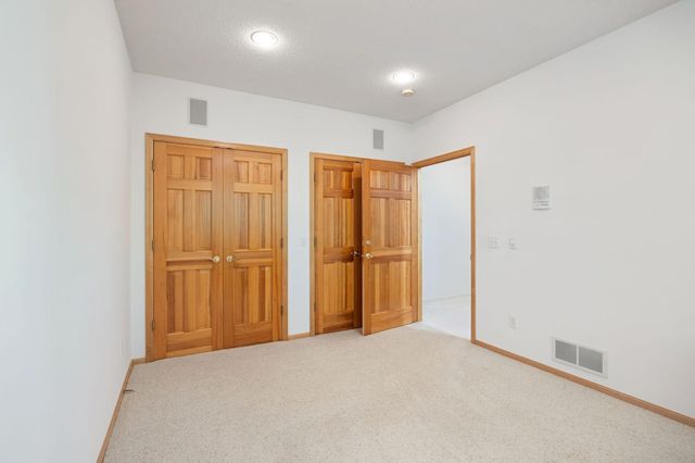 1650 N Farm Road, Long Lake, MN 55356