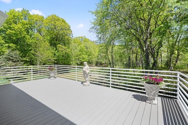 1650 N Farm Road, Long Lake, MN 55356
