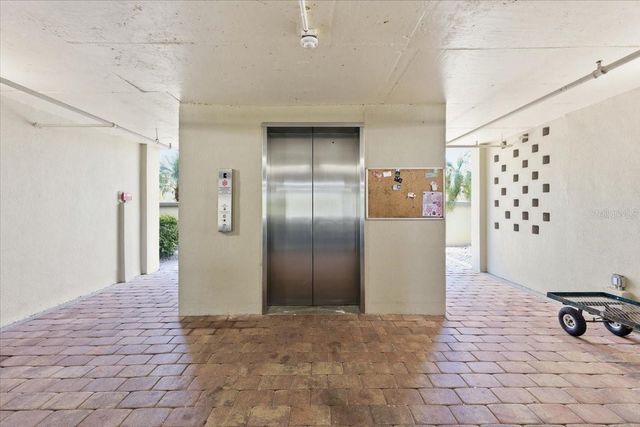 10045 LINKS LANE 203, Rotonda West, FL 33947