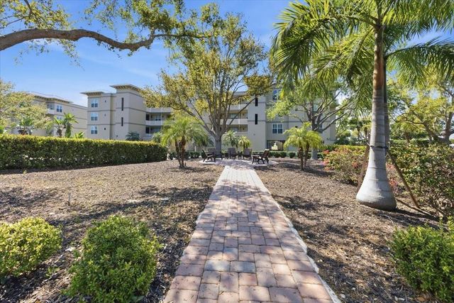 10045 LINKS LANE 203, Rotonda West, FL 33947