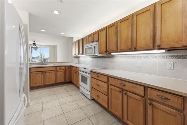 10045 LINKS LANE 203, Rotonda West, FL 33947