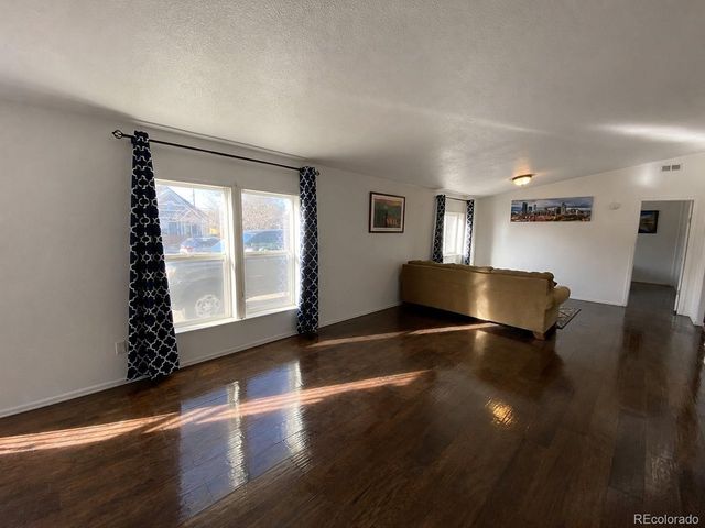 611 W 4th Ave, Denver, CO 80223
