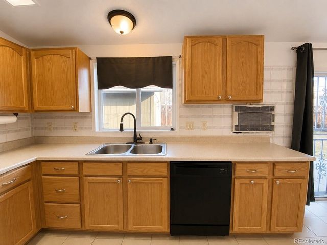 611 W 4th Ave, Denver, CO 80223