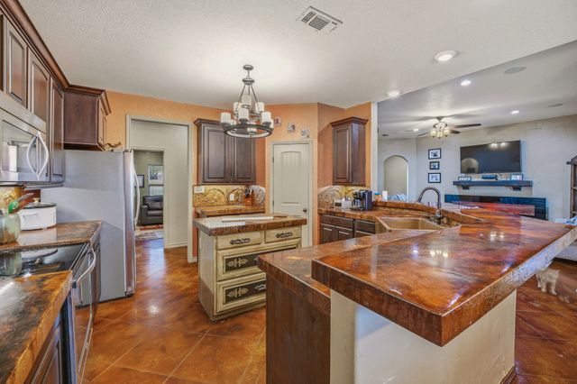 104 Canter Lane Drive, Stephenville, TX 76401