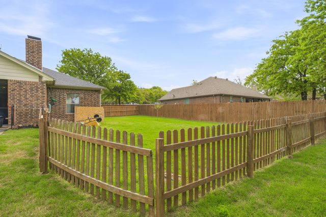 104 Canter Lane Drive, Stephenville, TX 76401