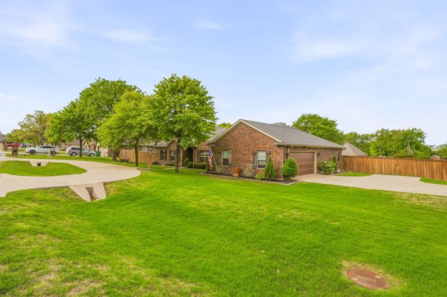 104 Canter Lane Drive, Stephenville, TX 76401