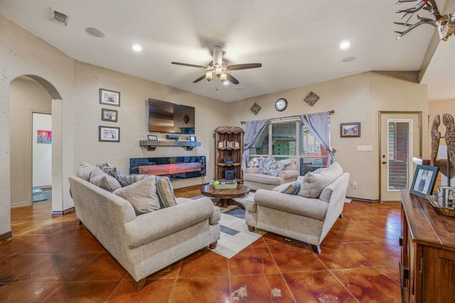 104 Canter Lane Drive, Stephenville, TX 76401