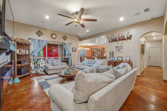 104 Canter Lane Drive, Stephenville, TX 76401
