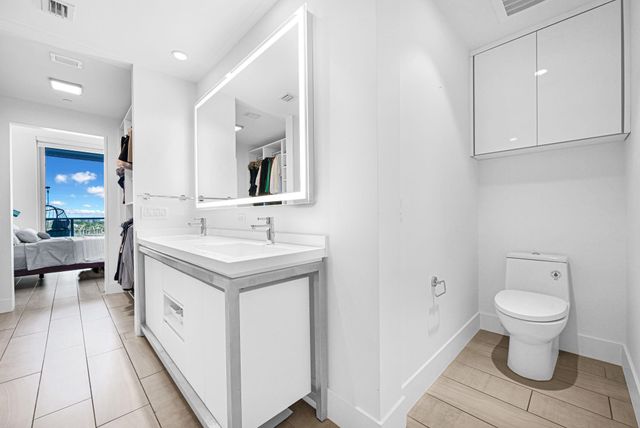 2000 Metropica Way 801, Sunrise, FL 33323