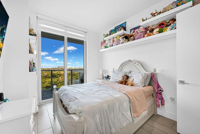 2000 Metropica Way 801, Sunrise, FL 33323