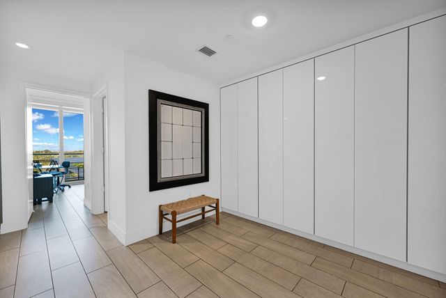 2000 Metropica Way 801, Sunrise, FL 33323