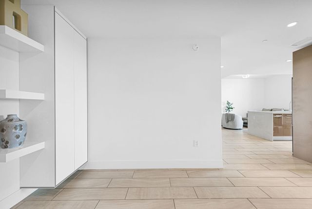 2000 Metropica Way 801, Sunrise, FL 33323