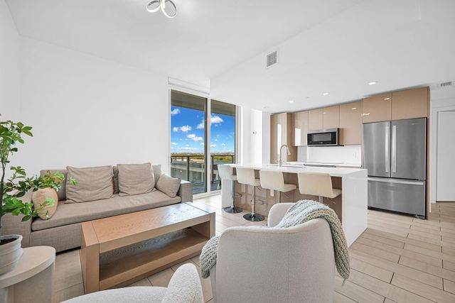 2000 Metropica Way 801, Sunrise, FL 33323