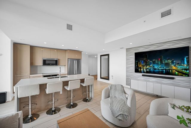 2000 Metropica Way 801, Sunrise, FL 33323