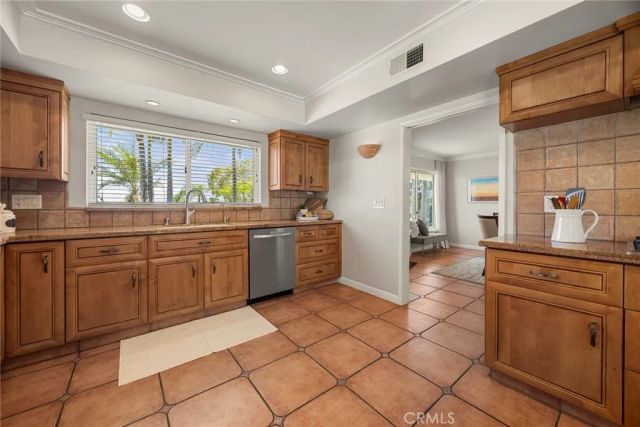907 Harmony Lane, Fullerton, CA 92831