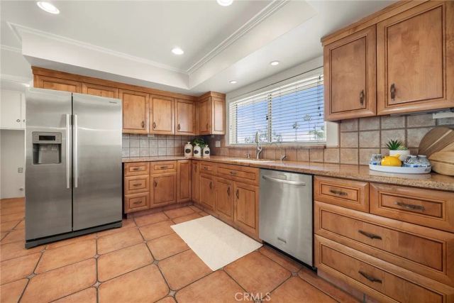 907 Harmony Lane, Fullerton, CA 92831