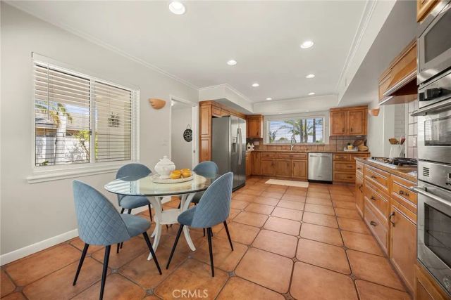 907 Harmony Lane, Fullerton, CA 92831