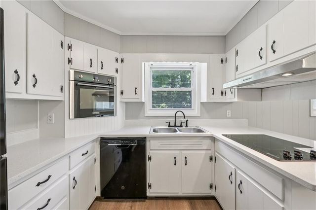 1520 Brewer SW Boulevard, Atlanta, GA 30310