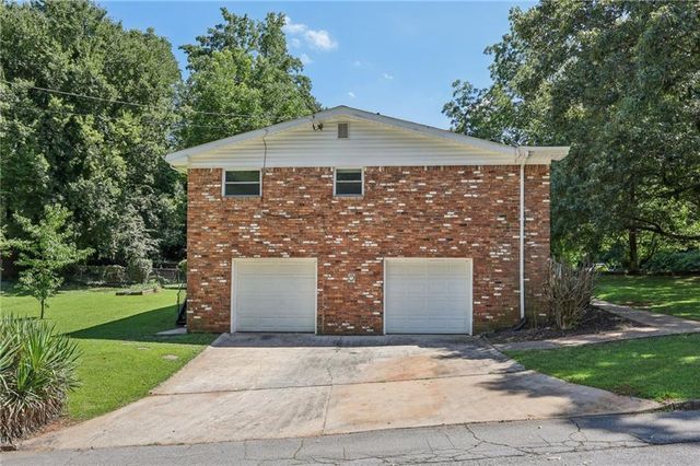 1520 Brewer SW Boulevard, Atlanta, GA 30310