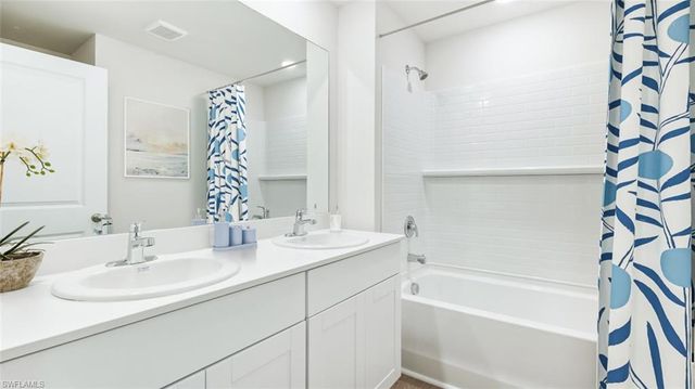 387 RADIANT SUN LN, Lehigh Acres, FL 33936